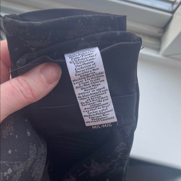 Athleta Reflective Gloves and Headband - Picture 6 of 6